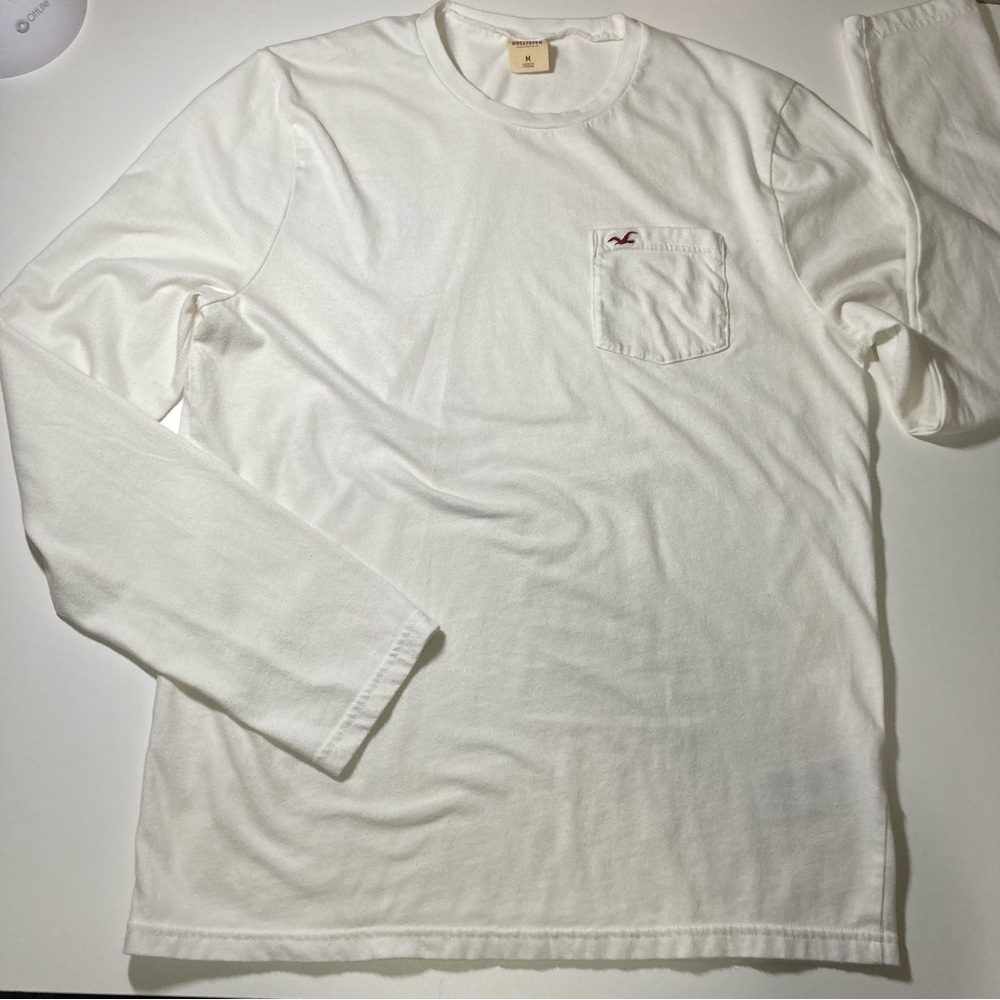 Hollister Men’s Long Sleeve Tee T Shirt Crew Neck Medium M Front Pocket Logo